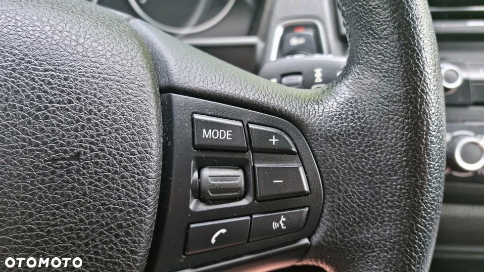 BMW Seria 1 118i Sport Line - 17