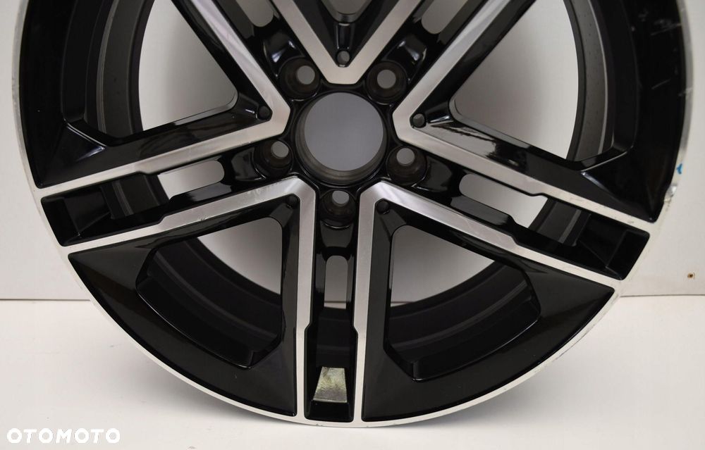 MERCEDES CLA W118 W177 FELGA AMG A1774013600 19'' - 3