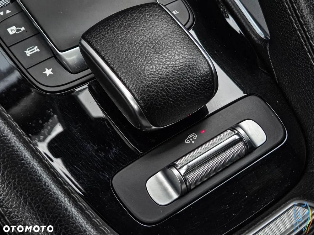 Mercedes-Benz GLE 350 d 4Matic 9G-TRONIC AMG Line - 38