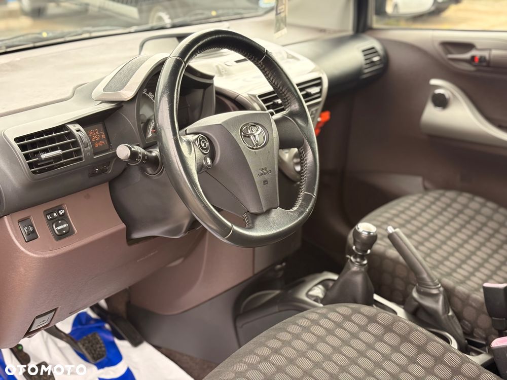 Toyota iQ 1.0 Sol - 14