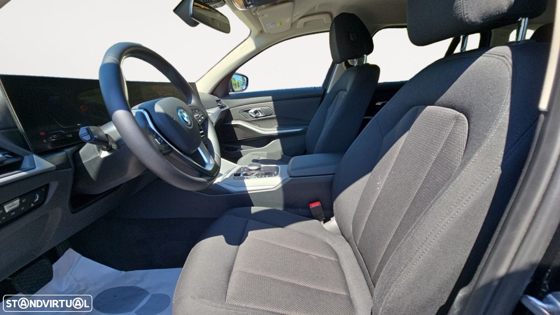 BMW 320 e Touring Auto - 10