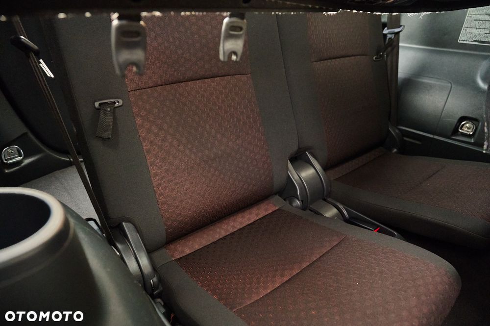Toyota Verso 1.8 7-Sitzer Skyview Edition - 29