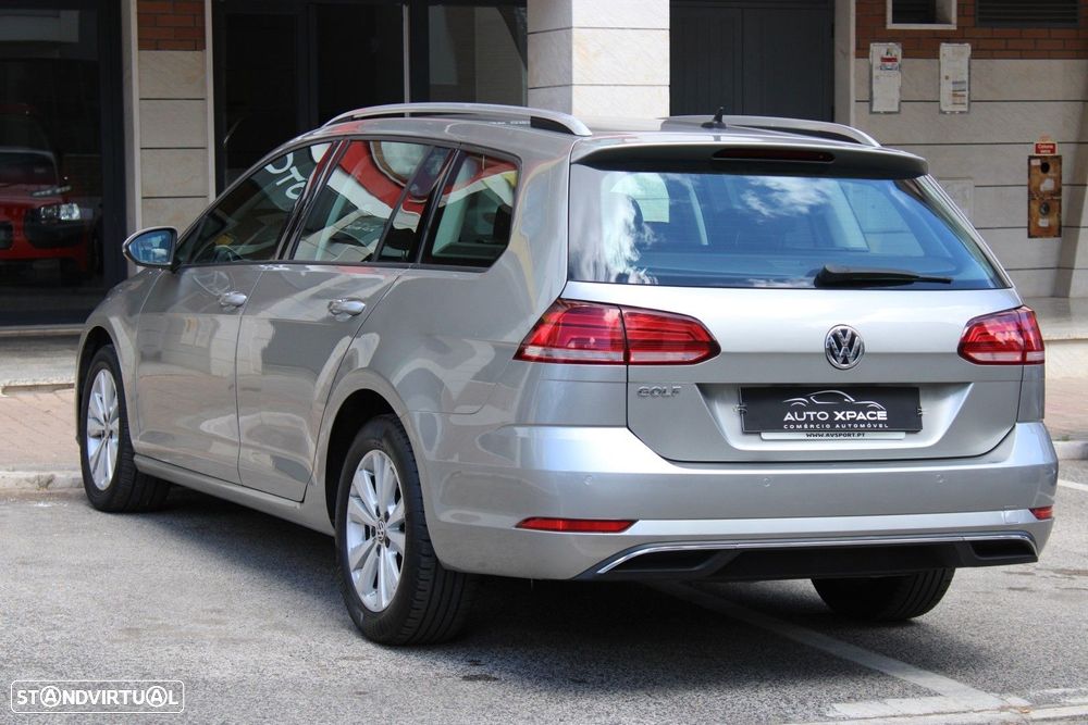 VW Golf Variant 1.6 TDi Highline - 11