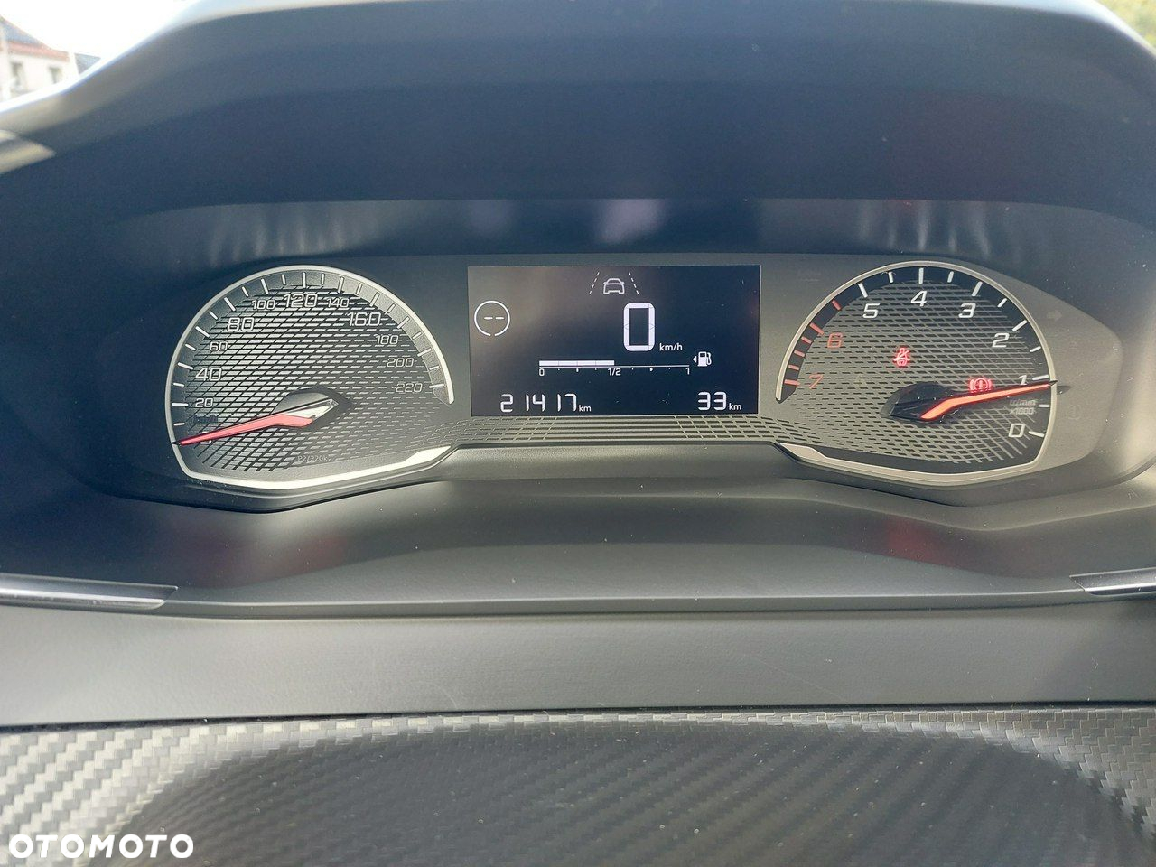 Peugeot 208 - 24