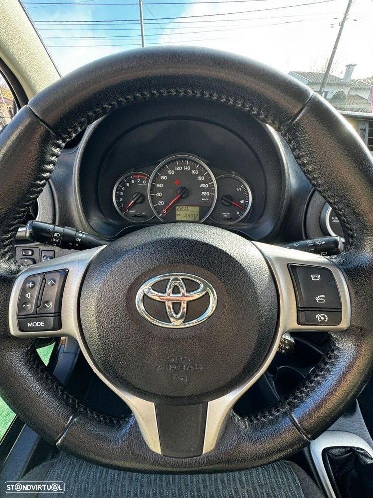 Toyota Yaris 1.33 VVT-i Sport+Navi - 17