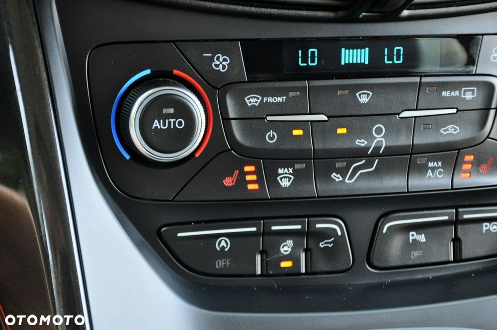 Ford Kuga - 33