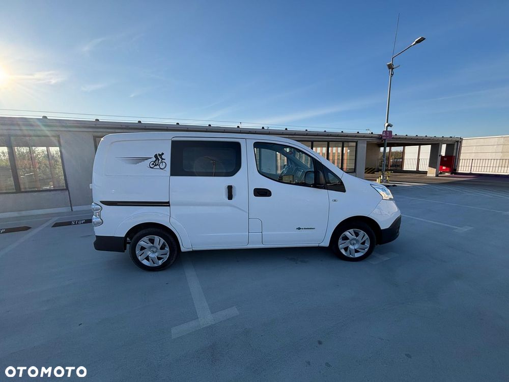 Nissan NV200 Evalia - 2