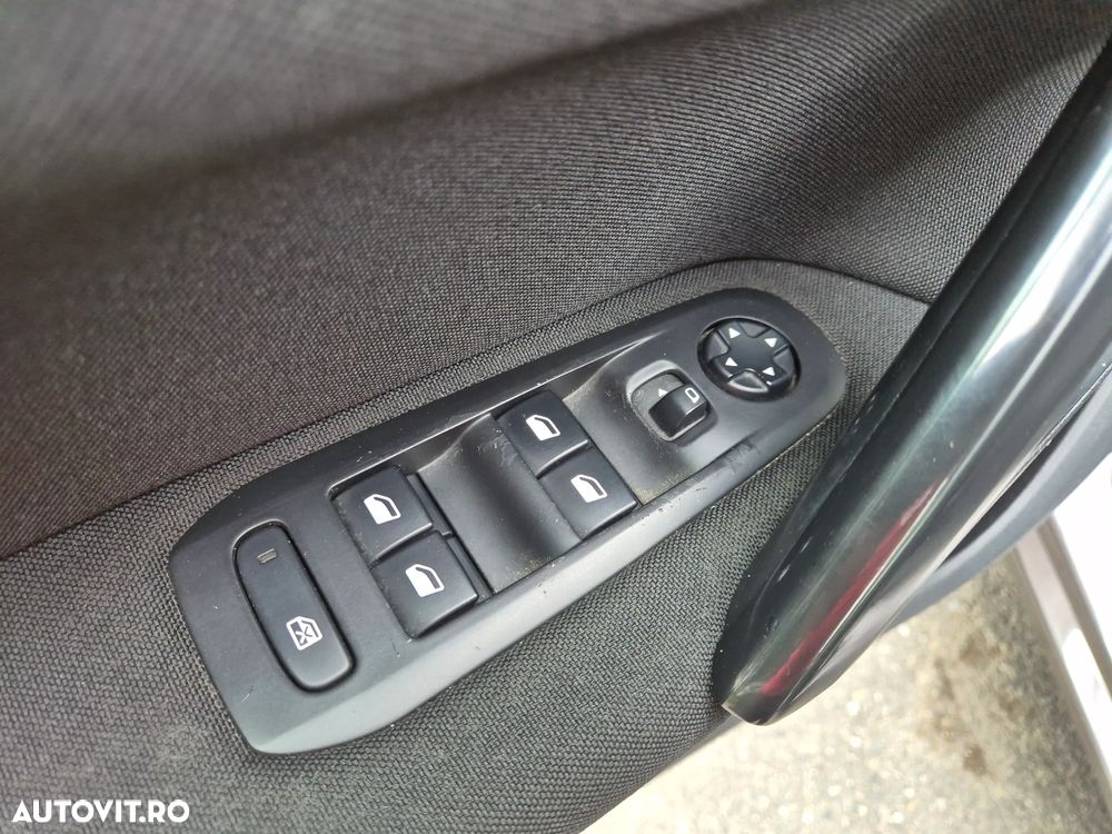 Peugeot 308 1.6 e-HDI FAP STT Allure - 30