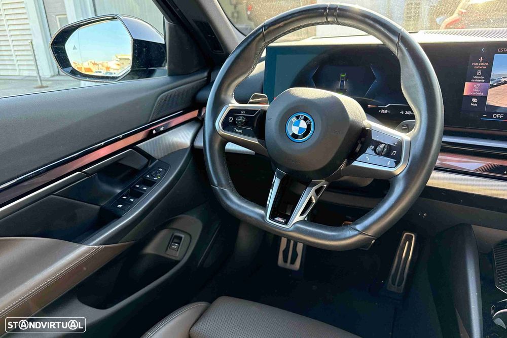 BMW i5 eDrive40 - 6