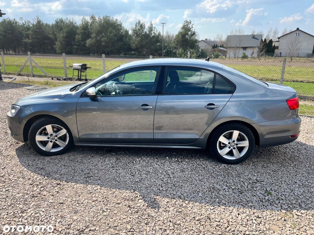 Volkswagen Jetta 1.6 TDI Highline Optimum DSG - 22