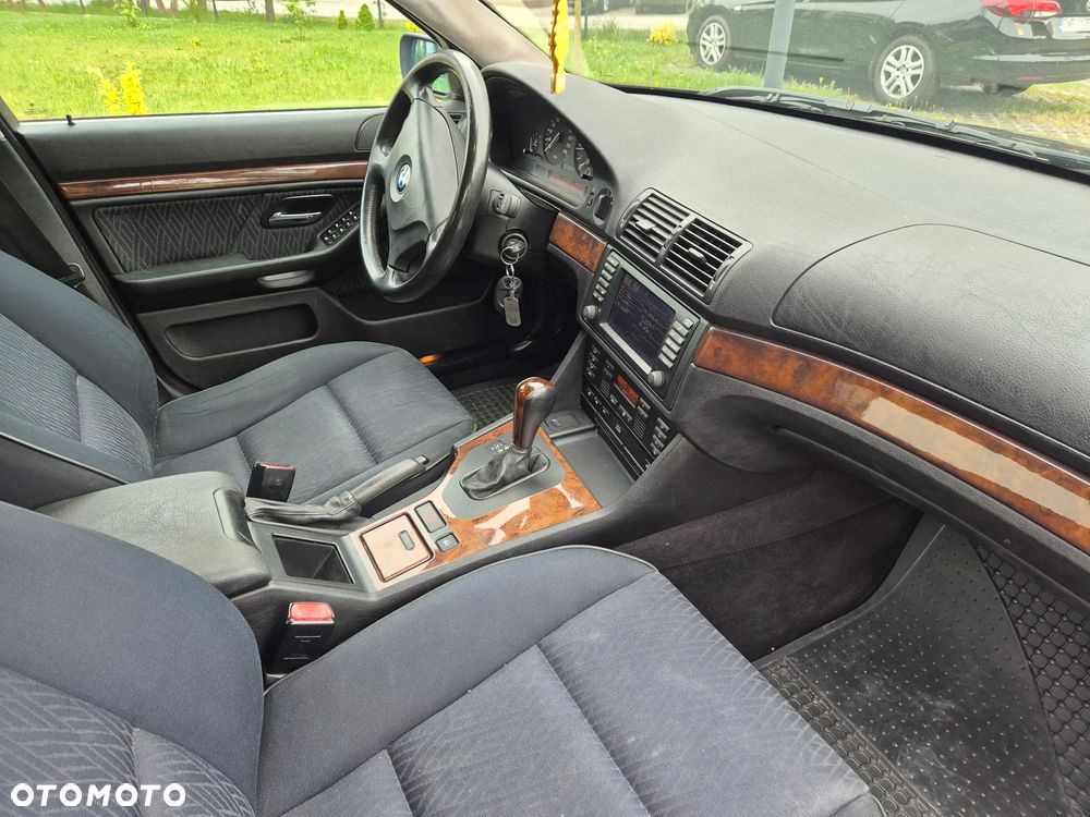 BMW Seria 5 - 8