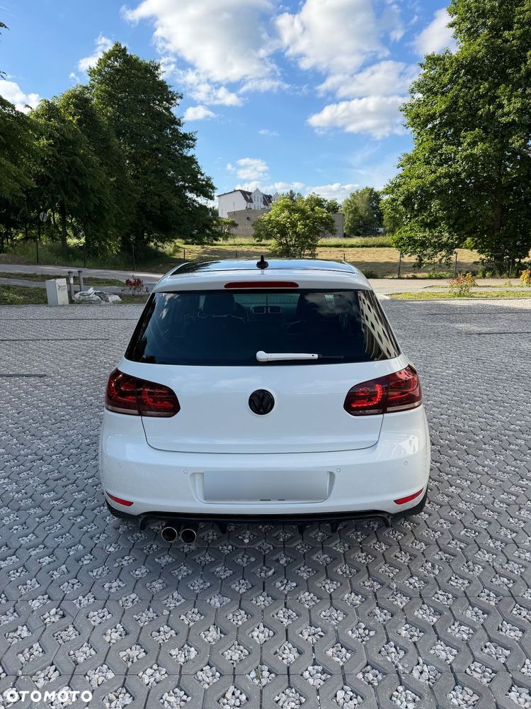 Volkswagen Golf - 5