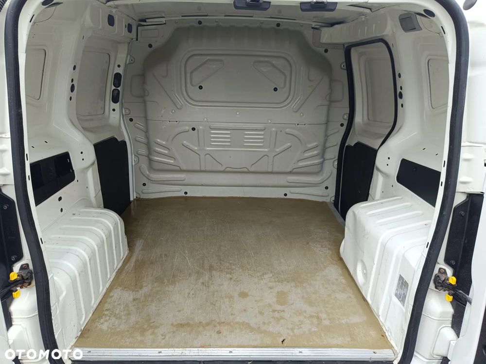 Fiat Fiorino 1.4 Lounge - 21