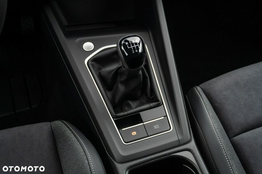 Volkswagen Golf - 20