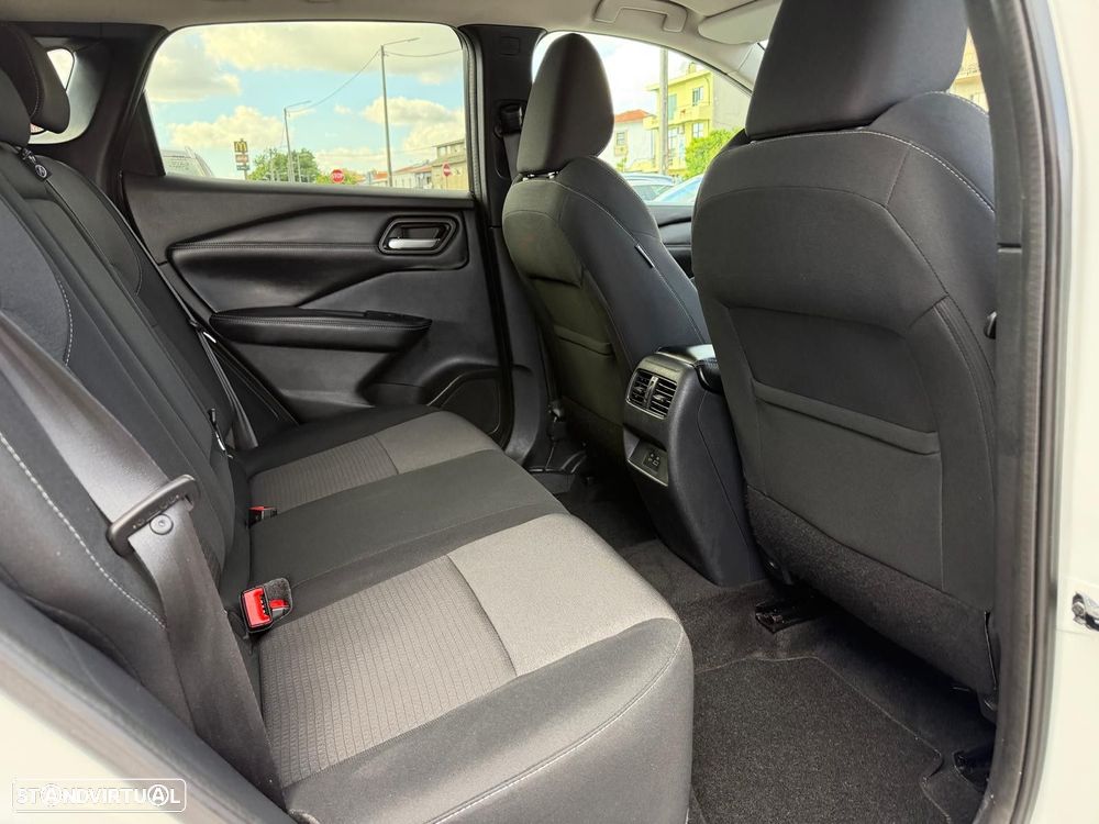 Nissan Qashqai 1.3 DIG-T N-Connecta LED - 14