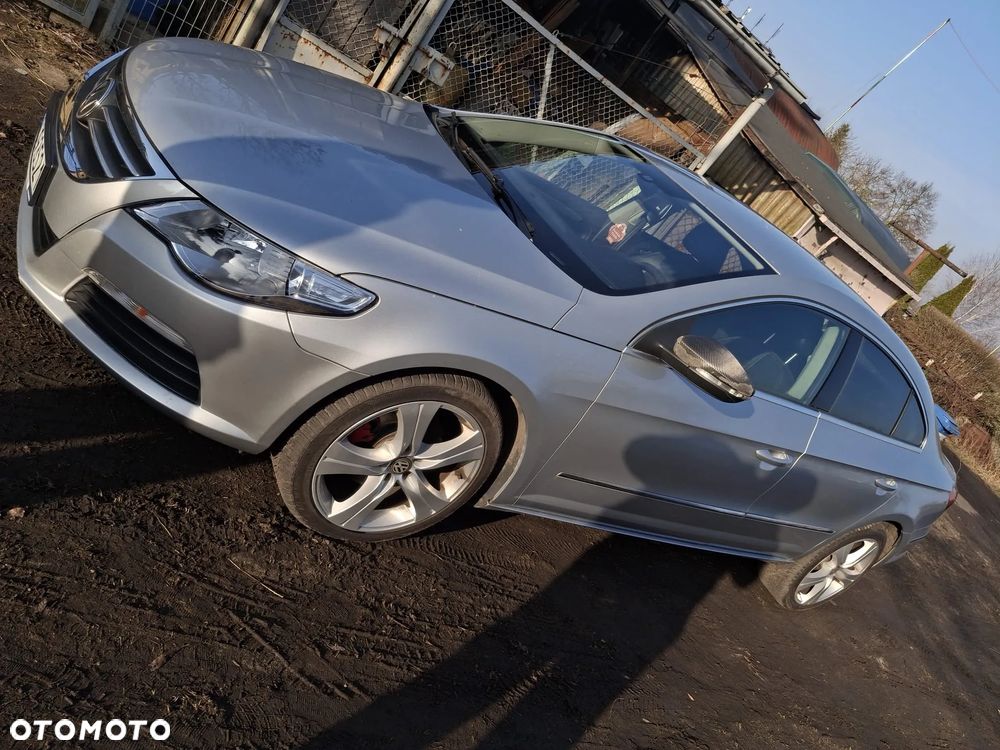 Volkswagen Passat CC - 1