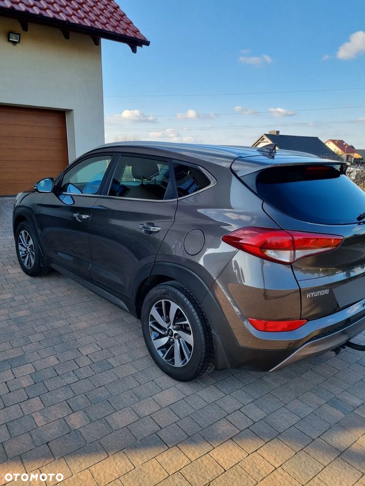 Hyundai Tucson 2.0 CRDI Comfort 4WD - 2