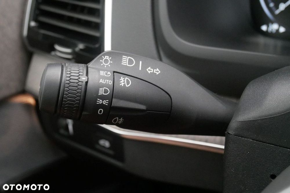 Volvo XC 90 - 31
