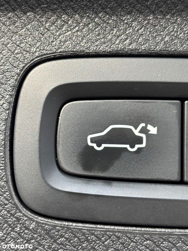 Volvo XC 90 D5 AWD Momentum - 16