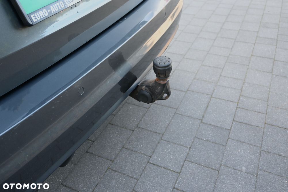 Volkswagen Touran 2.0 TDI SCR (BlueMotion Technology) DSG Highline - 36