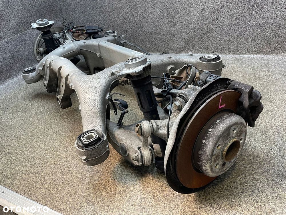 Belka wozek zawieszenie wahacze zaciski tarcze drazek tyl BMW F11 2.0D N47 - 4