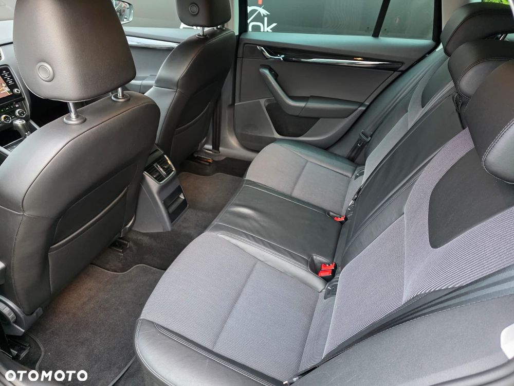 Skoda Octavia 1.6 TDI DSG Premium Edition - 23