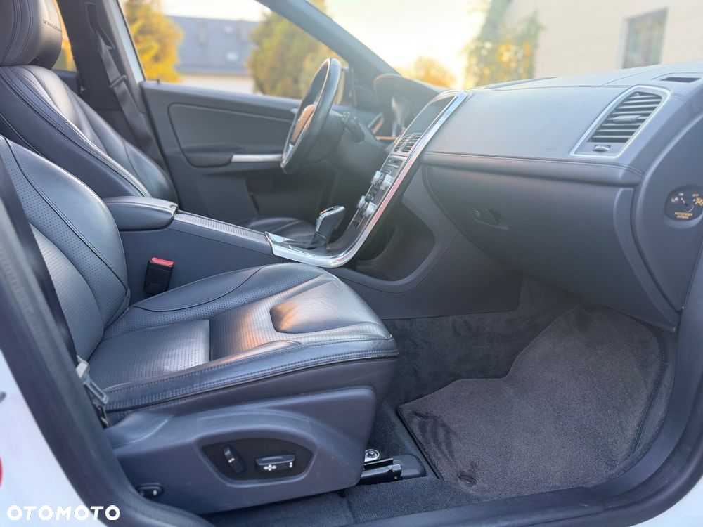 Volvo XC 60 D4 Inscription - 26