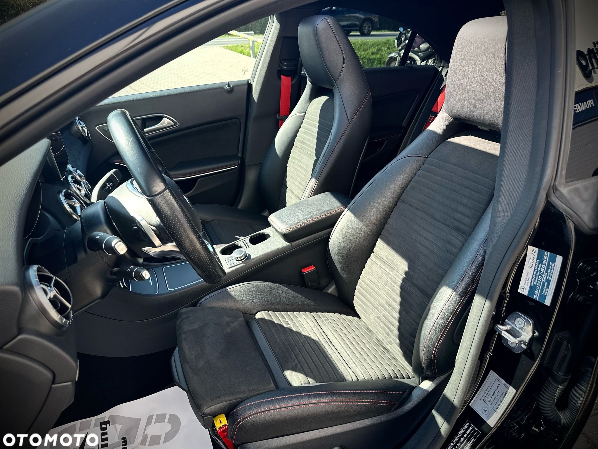 Mercedes-Benz CLA 200 7G-DCT AMG Line - 7