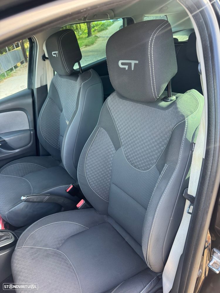 Renault Clio - 20