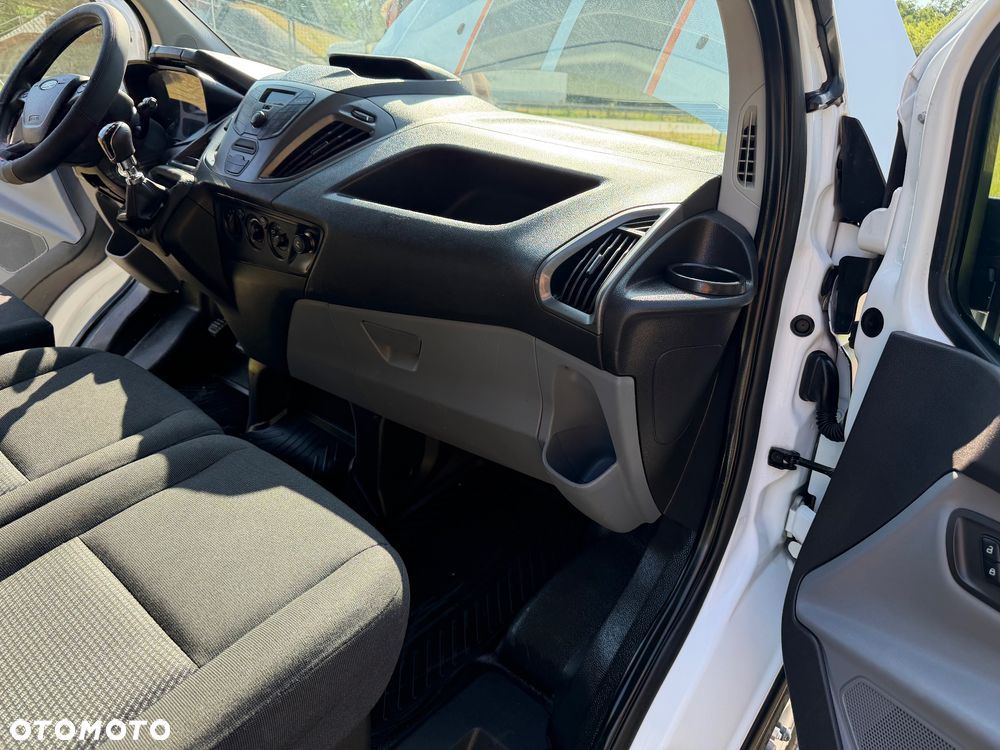 Ford TRANSIT CUSTOM - 18