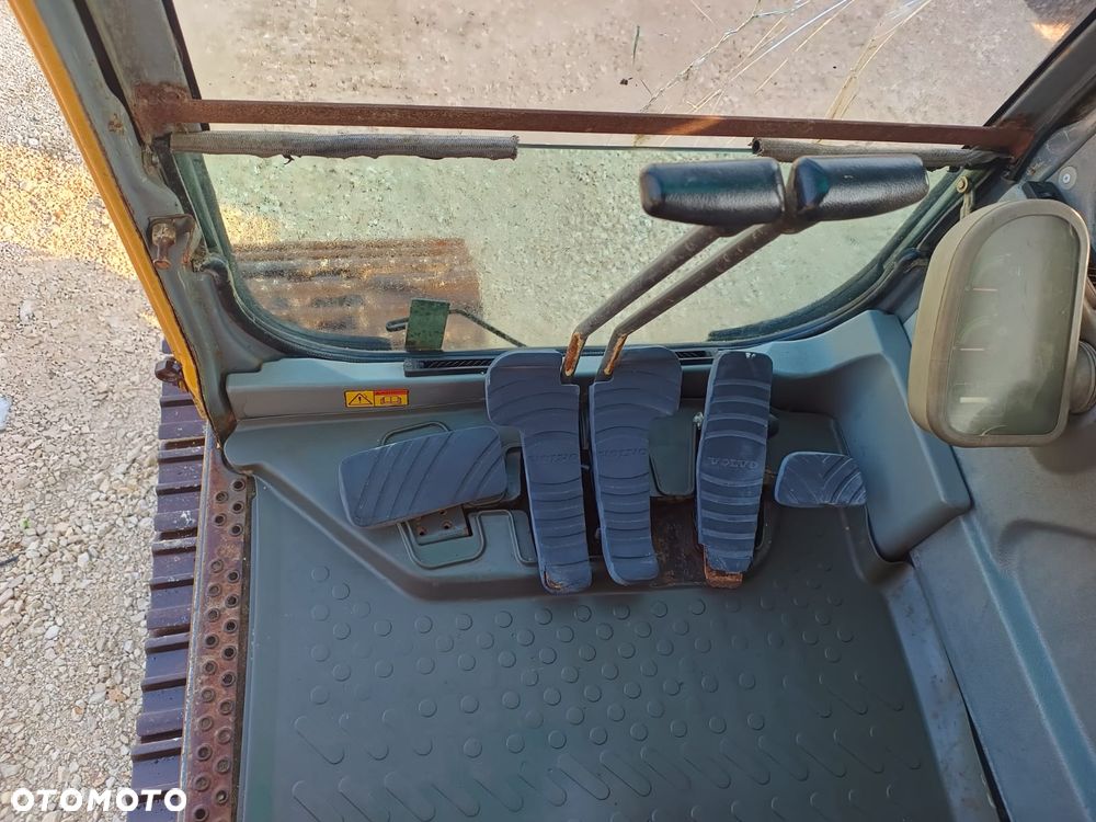 Volvo EC210 BLC - 11