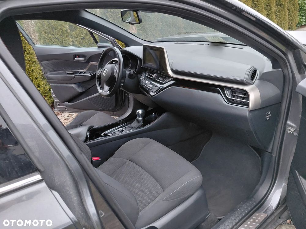 Toyota C-HR Business-Edition - 7