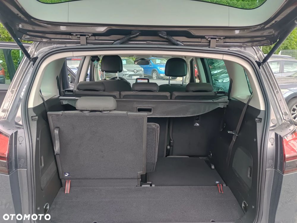 Opel Zafira - 11