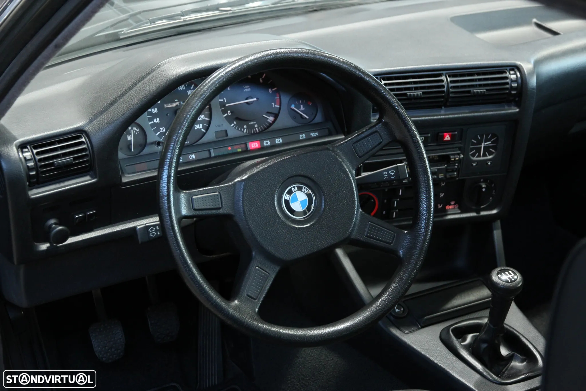 BMW 318 i - 13