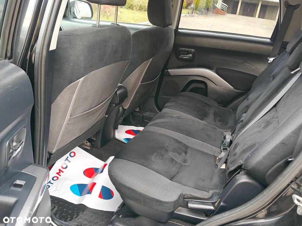 Mitsubishi Outlander 2.0 DI-D 4WD Intense - 8