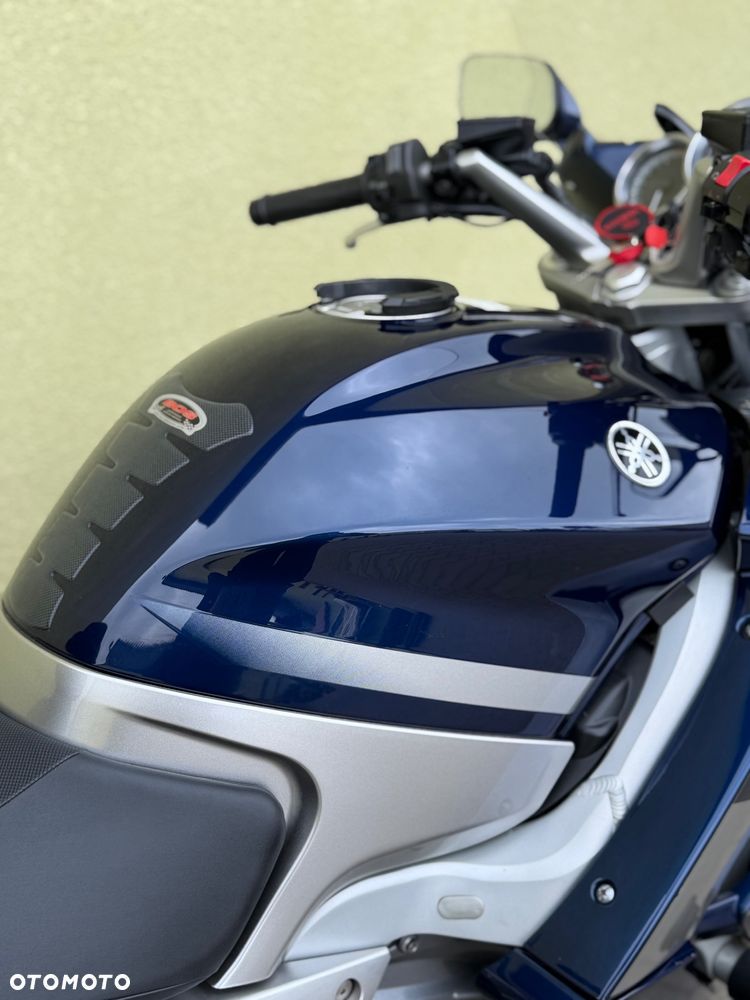Yamaha FJR - 15
