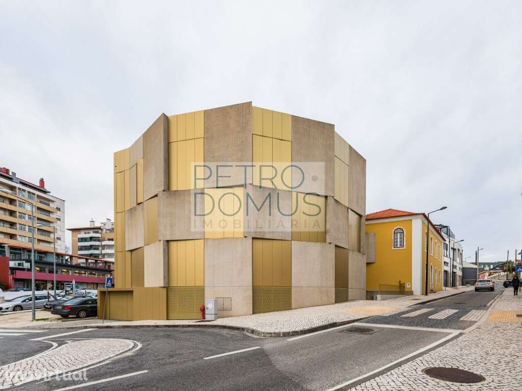 Apartamento T1+1 Único no Centro Histórico de Leiria - Grande imagem: 3/32