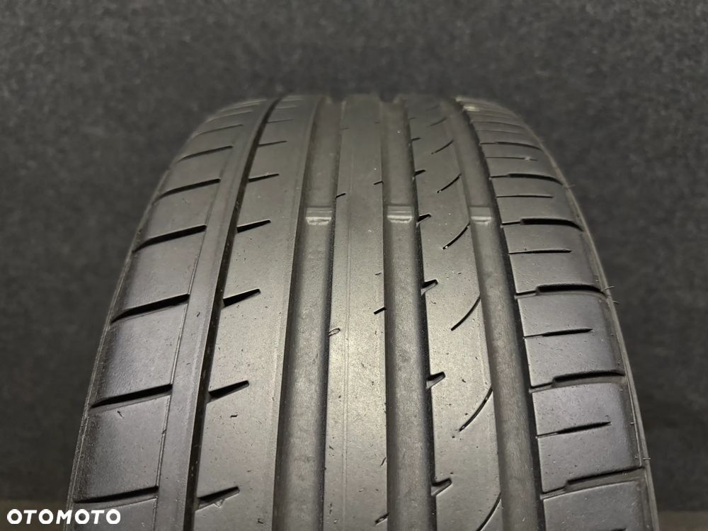 Falken AZenis FK453 225/40/19 93Y 1szt. - 2