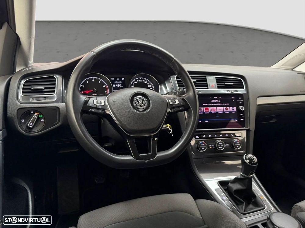 VW Golf - 9