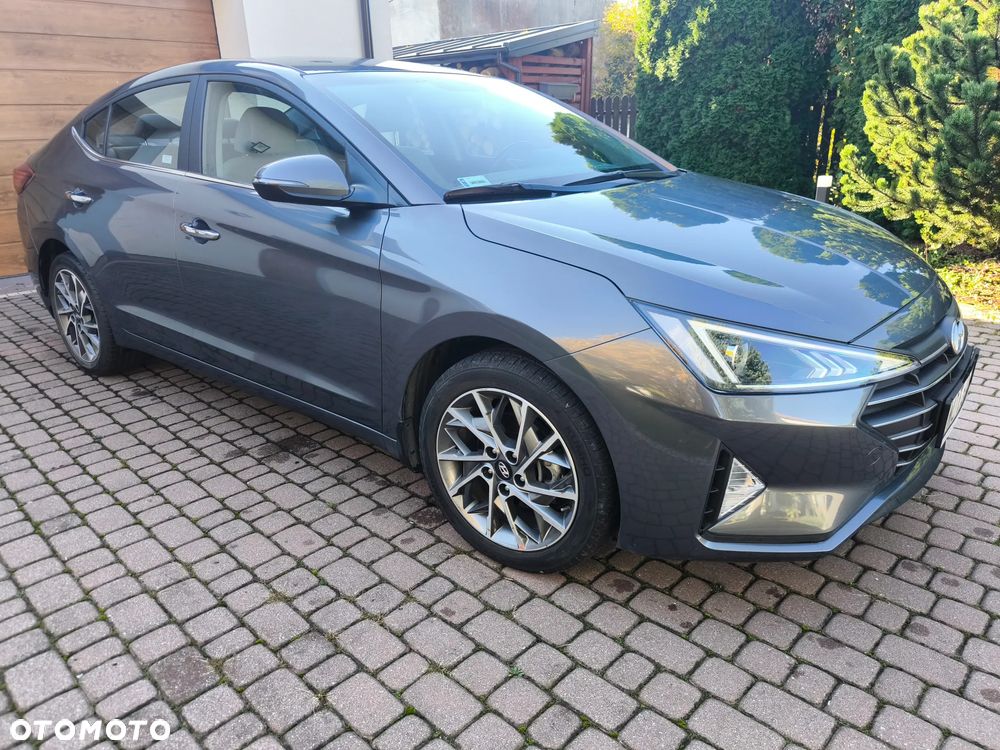Hyundai Elantra - 5