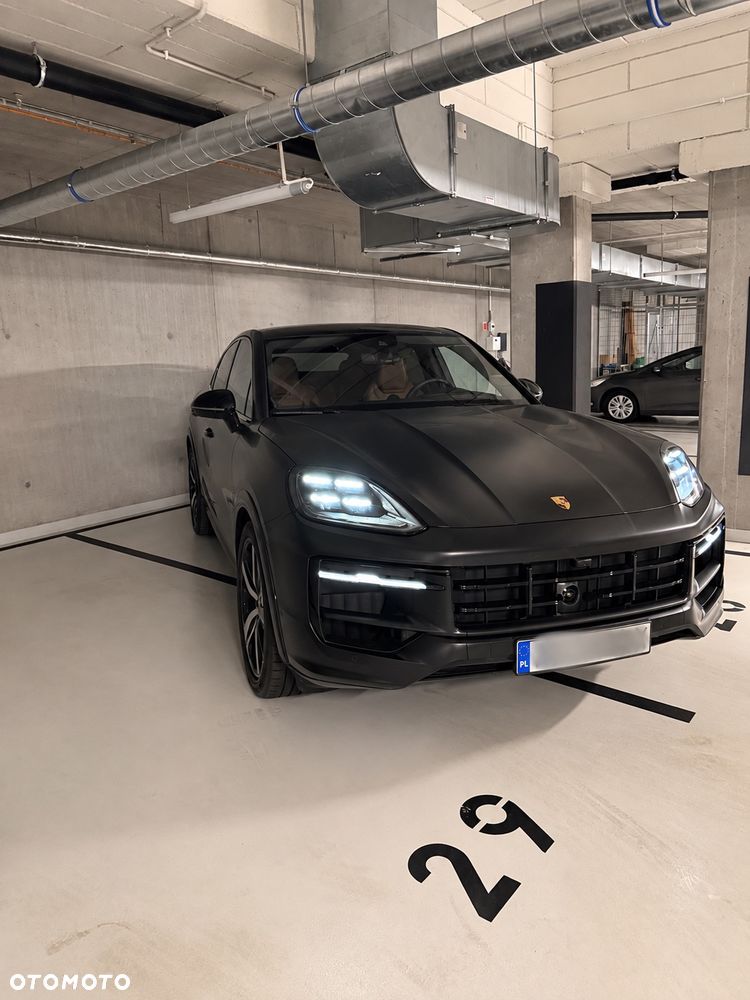 Porsche Cayenne GTS - 5