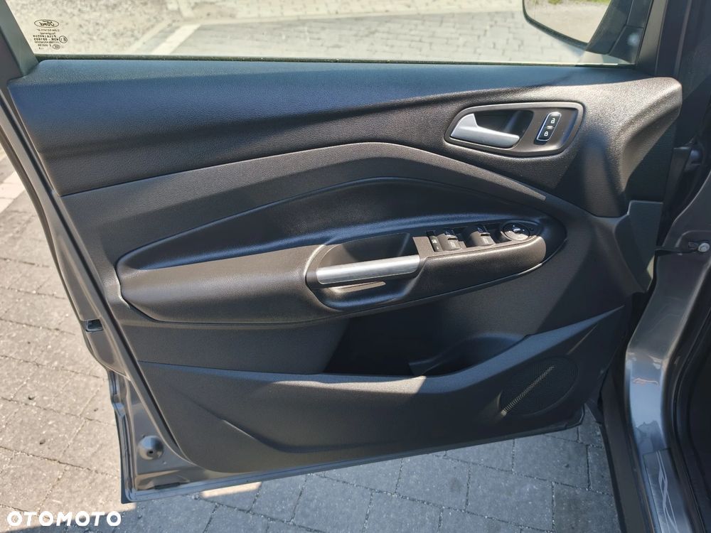 Ford Kuga - 22