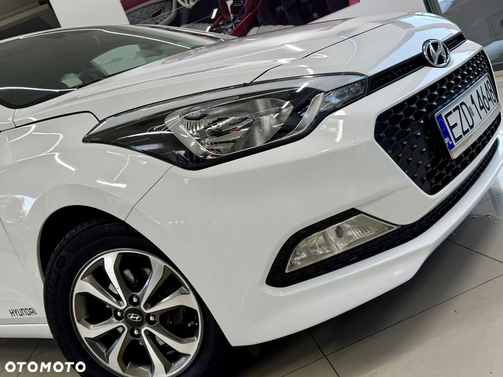 Hyundai i20 1.4 Premium - 19