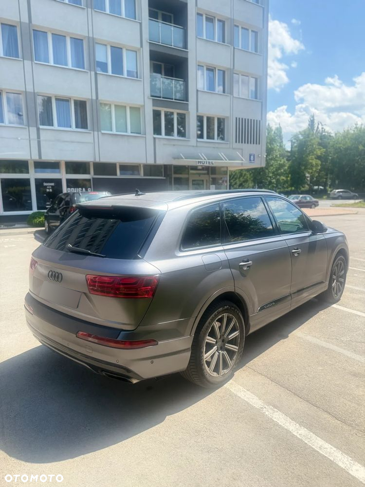 Audi Q7 3.0 TFSI Quattro Tiptronic - 17
