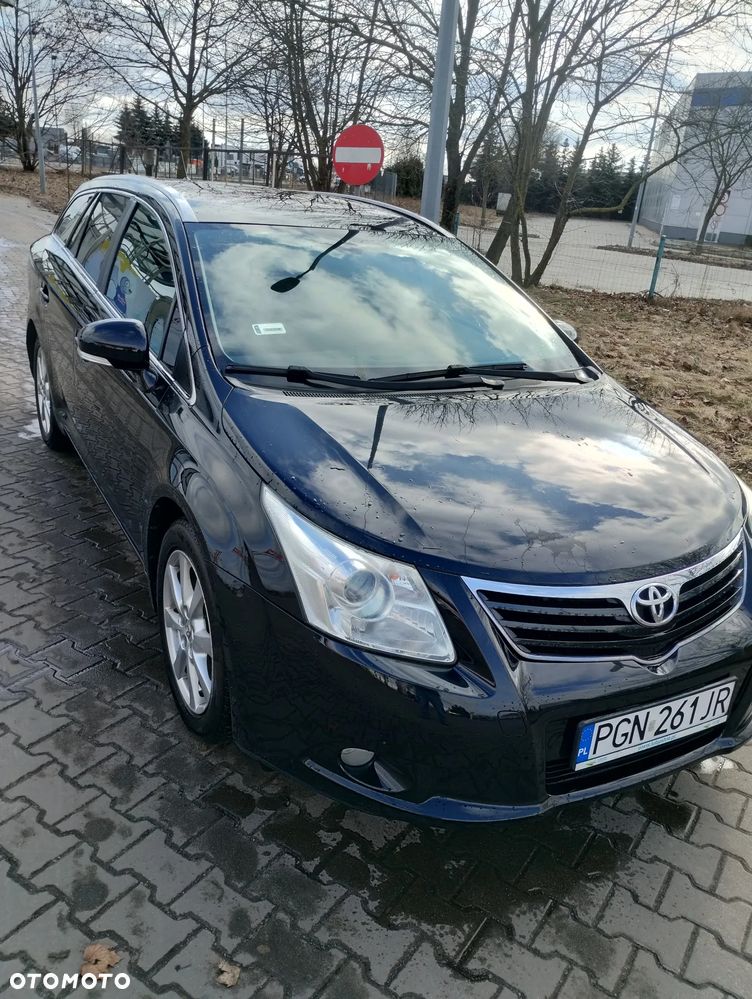 Toyota Avensis 2.0 D-4D - 23