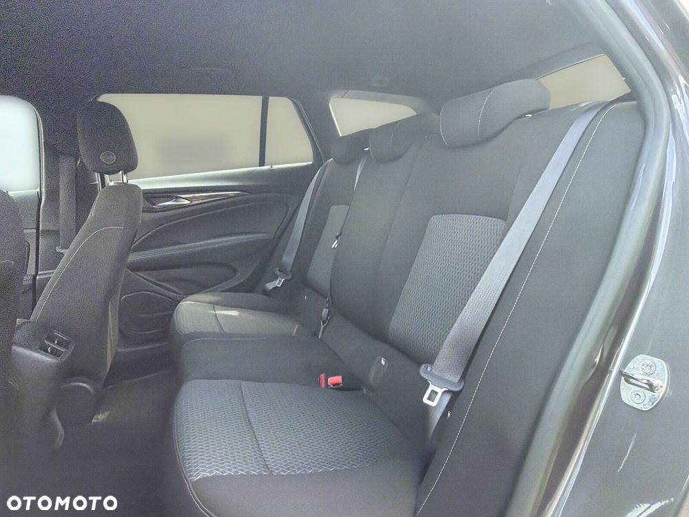 Opel Insignia - 13