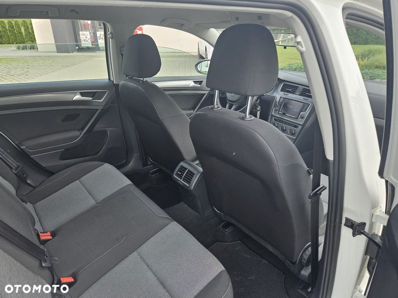 Volkswagen Golf Variant - 9