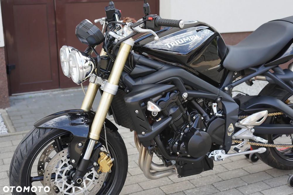 Triumph Street Triple - 29