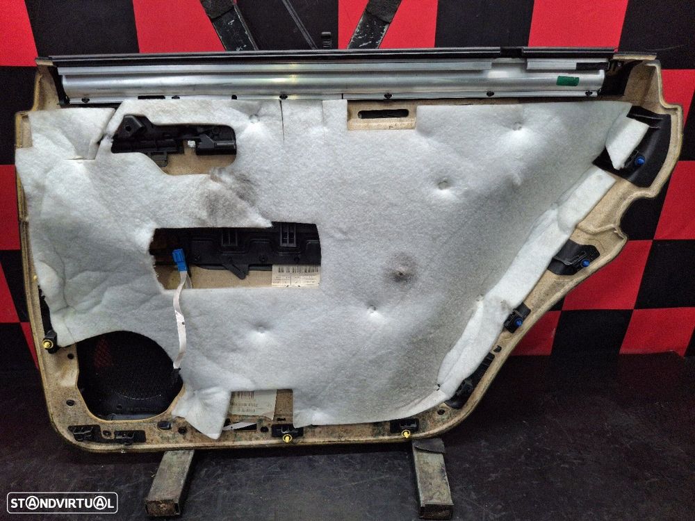 Quartela Trás Esquerda Mercedes-Benz R-Class (W251, V251) - 4