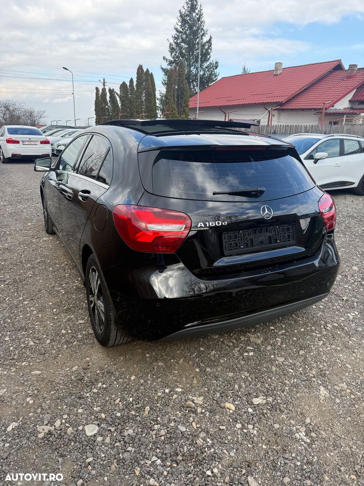 Mercedes-Benz A 180 CDI BlueEfficiency 7G-DCT Urban - 8
